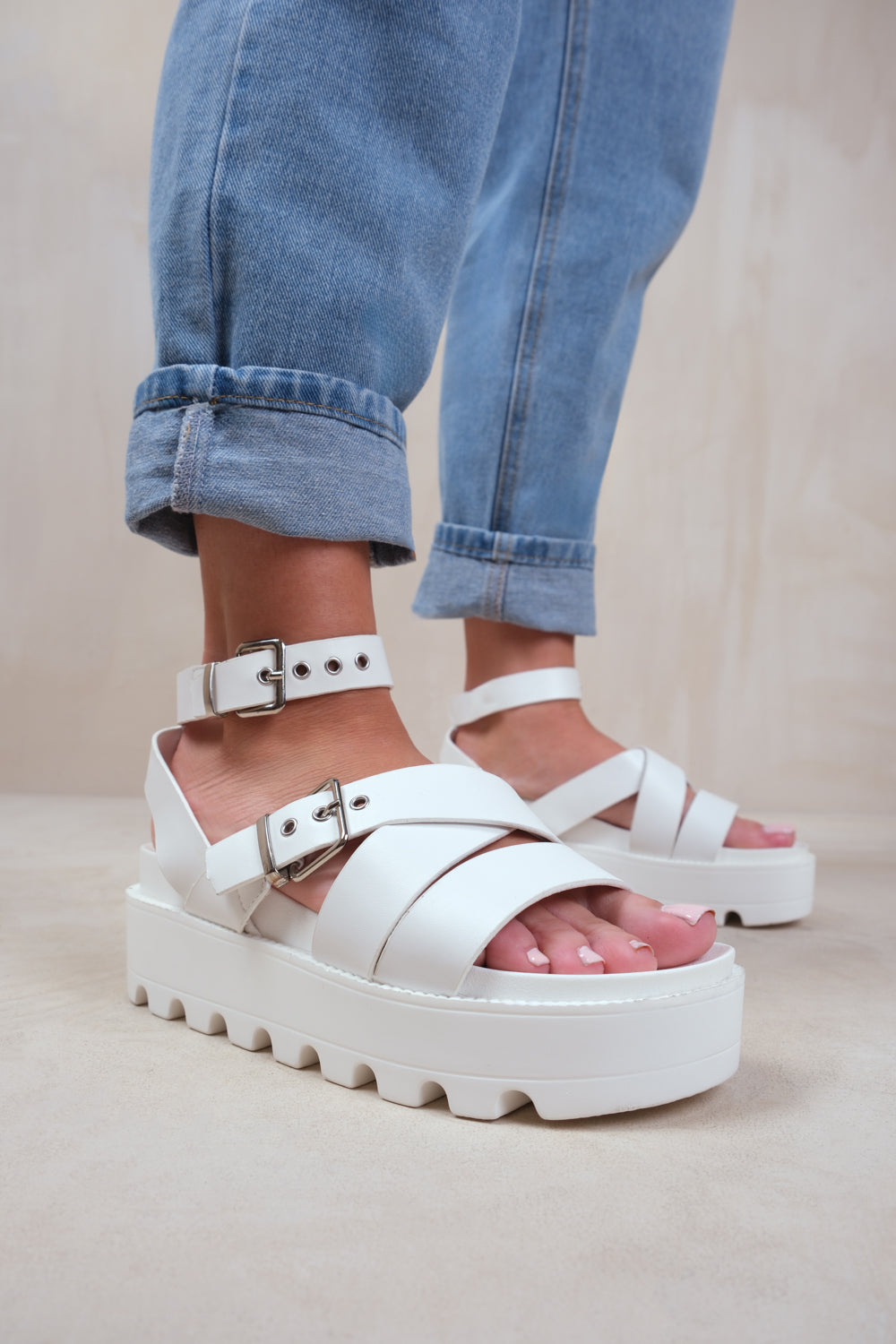 LAYLA BUCKLE STRAP PLATFORM SANDALS IN WHITE FAUX LEATHER