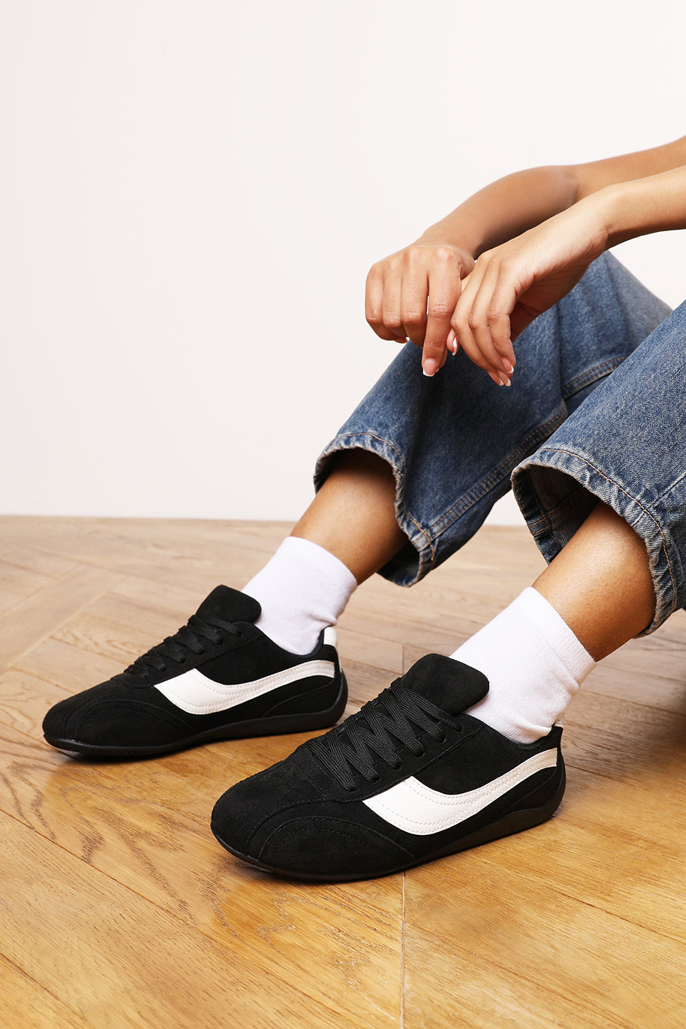 Ulani Black Low-Top Lace up trainer with Contrast White Side Stripe