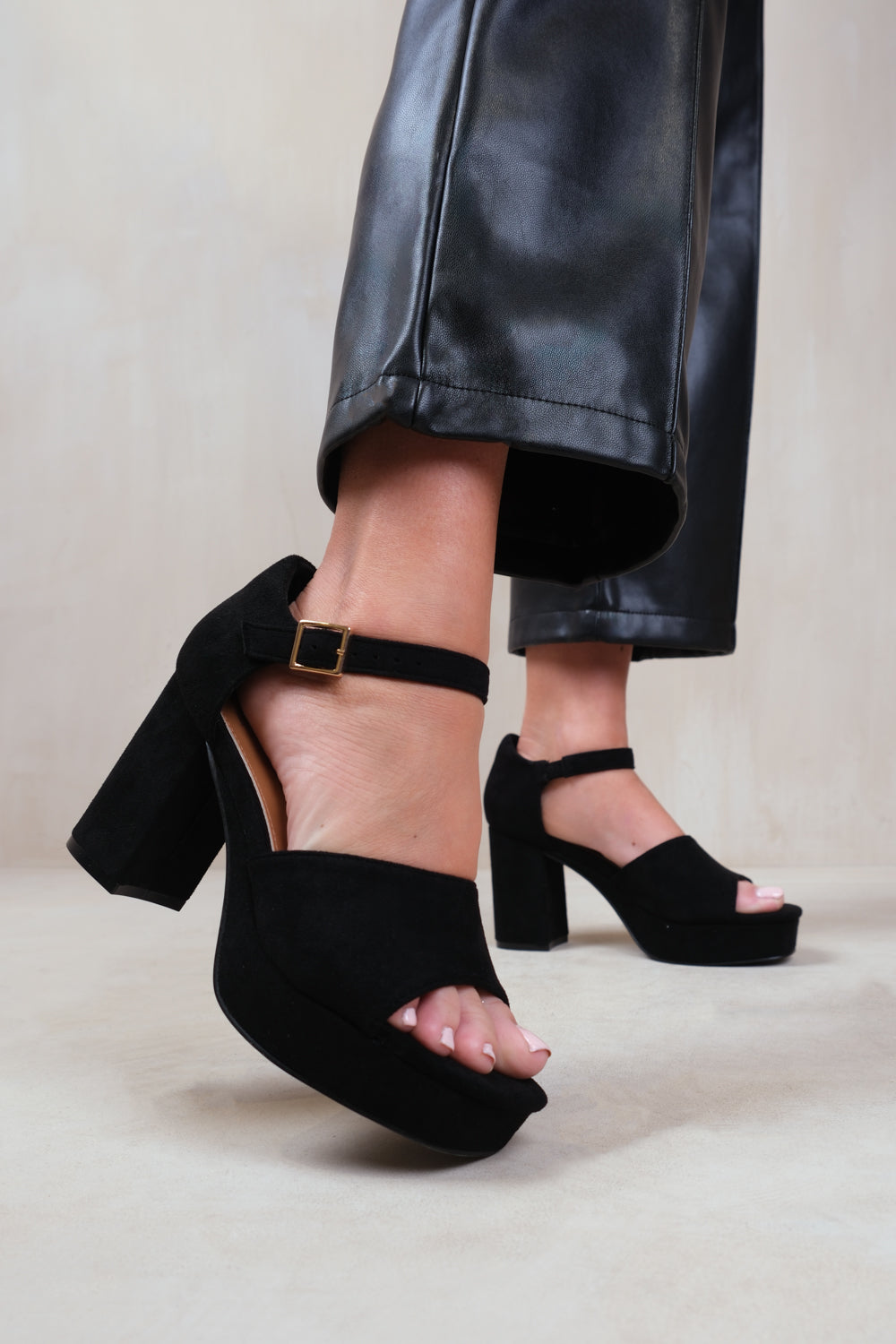 MARIN STATEMENT PLATFORM BLOCK HIGH HEELS WITH BUCKLE DETAIL IN BLACK SUEDE