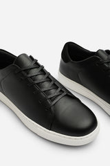 Derek Low Cut Lace Up Trainers