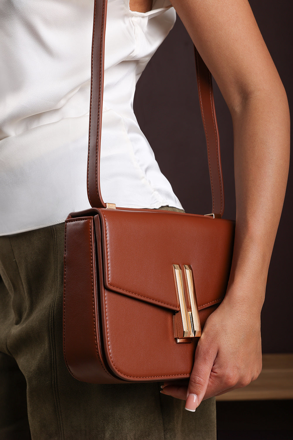 Delrio Gold Clasp Cross Body Tofu Bag In Dark Brown