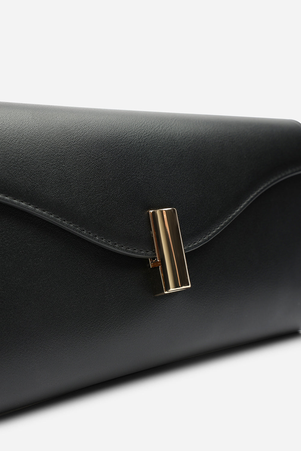 Larelle Leather Cross Body Chain Clutch Bag With Gold Clasp