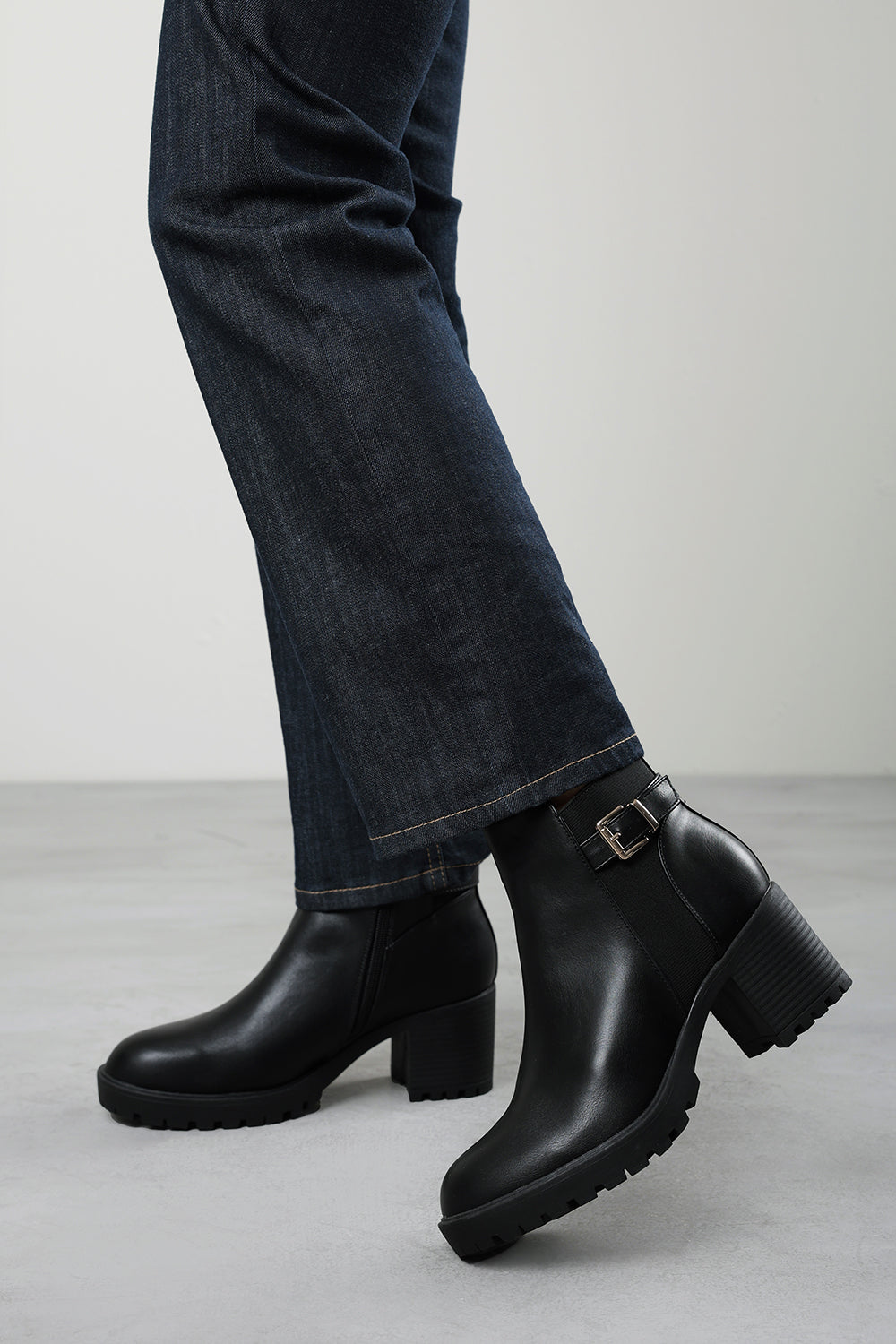 Cirele Black Chelsea Heeled Ankle Boot With Buckle Detail