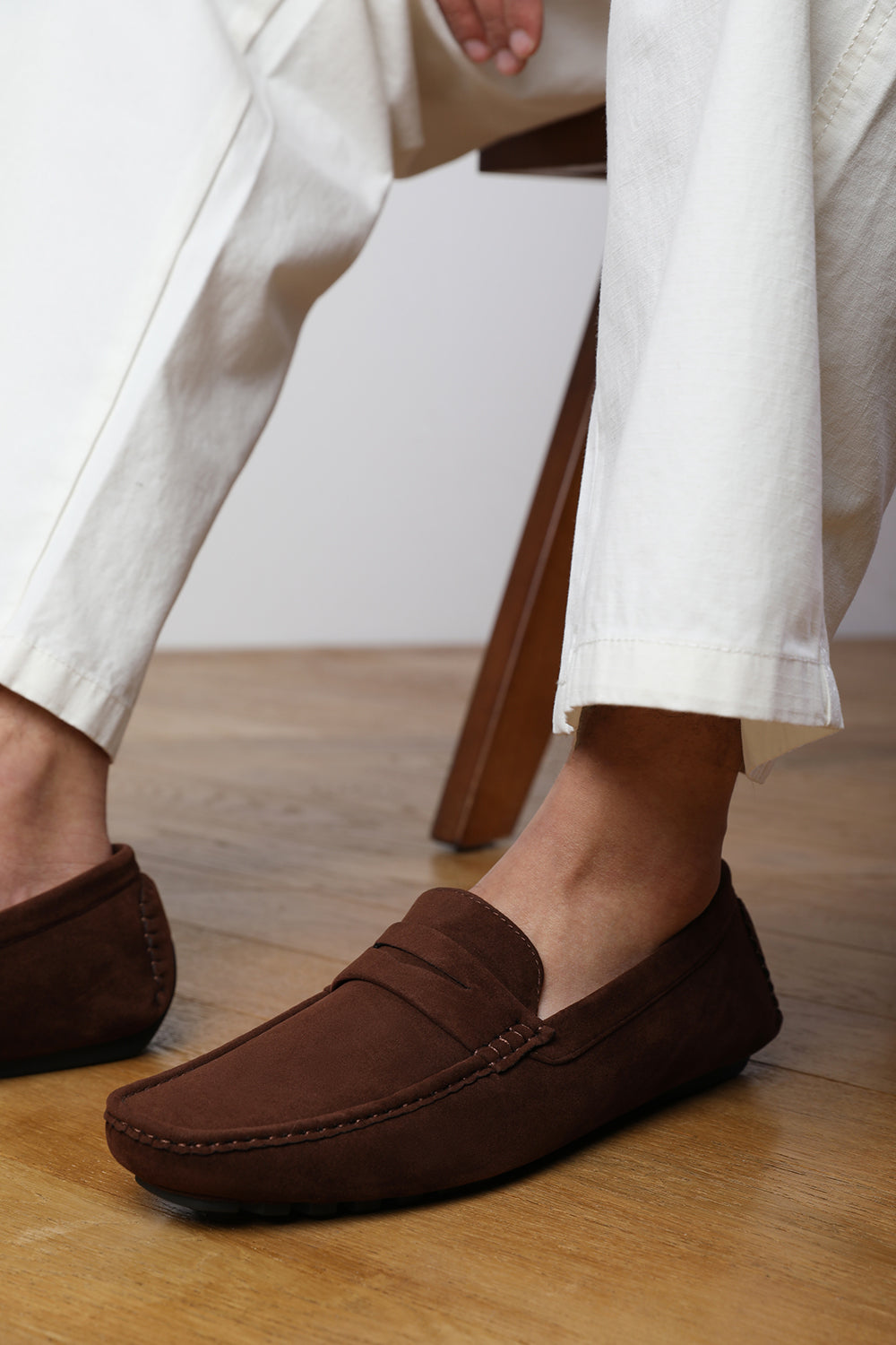 ALEX DRIVING SHOES IN BROWN SUEDE