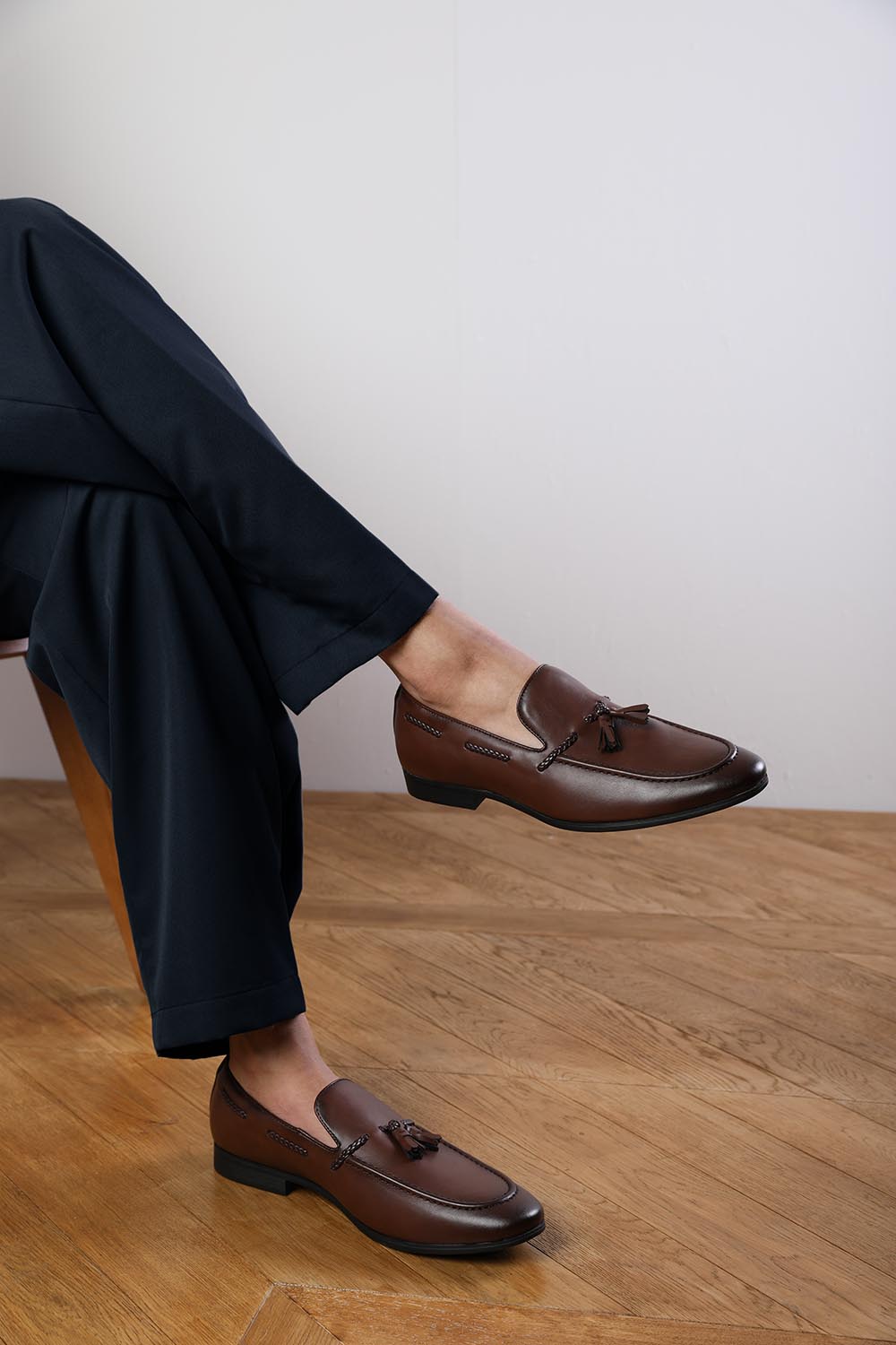 BRADLEY SLIP ON BRAIDED LOAFERS IN BROWN