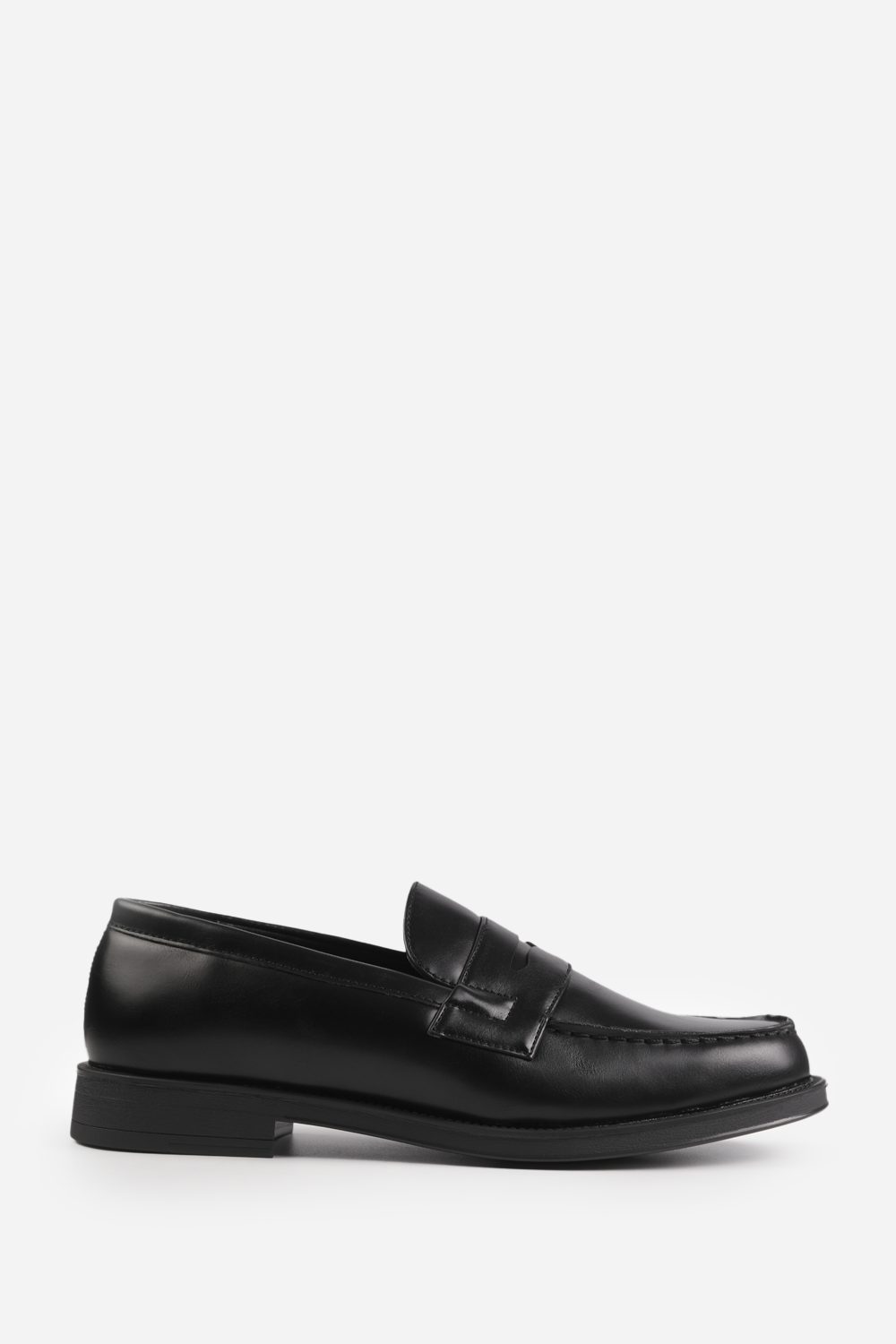 JAMES SLIP ON LOAFERS IN BLACK