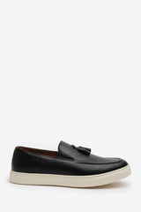 OLIVER SLIP ON TASSEL LOAFERS IN BLACK