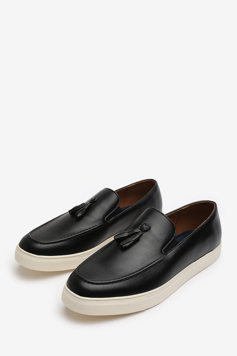 OLIVER SLIP ON TASSEL LOAFERS IN BLACK