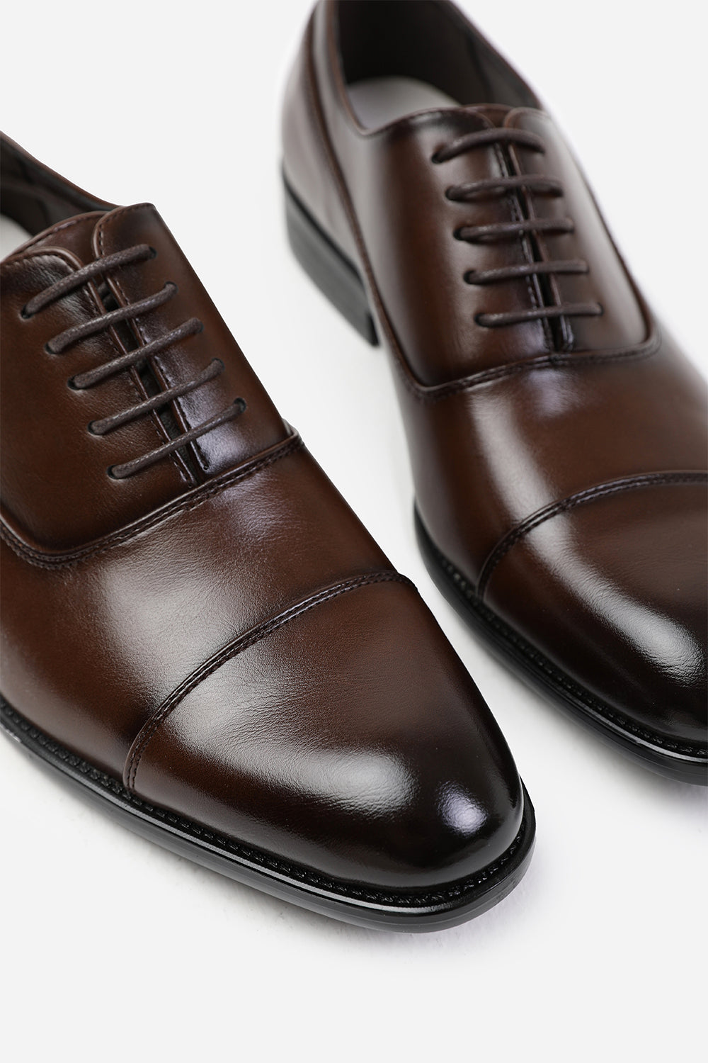 TOMMY OXFORD LACE UP WORK DRESS SHOES IN BROWN