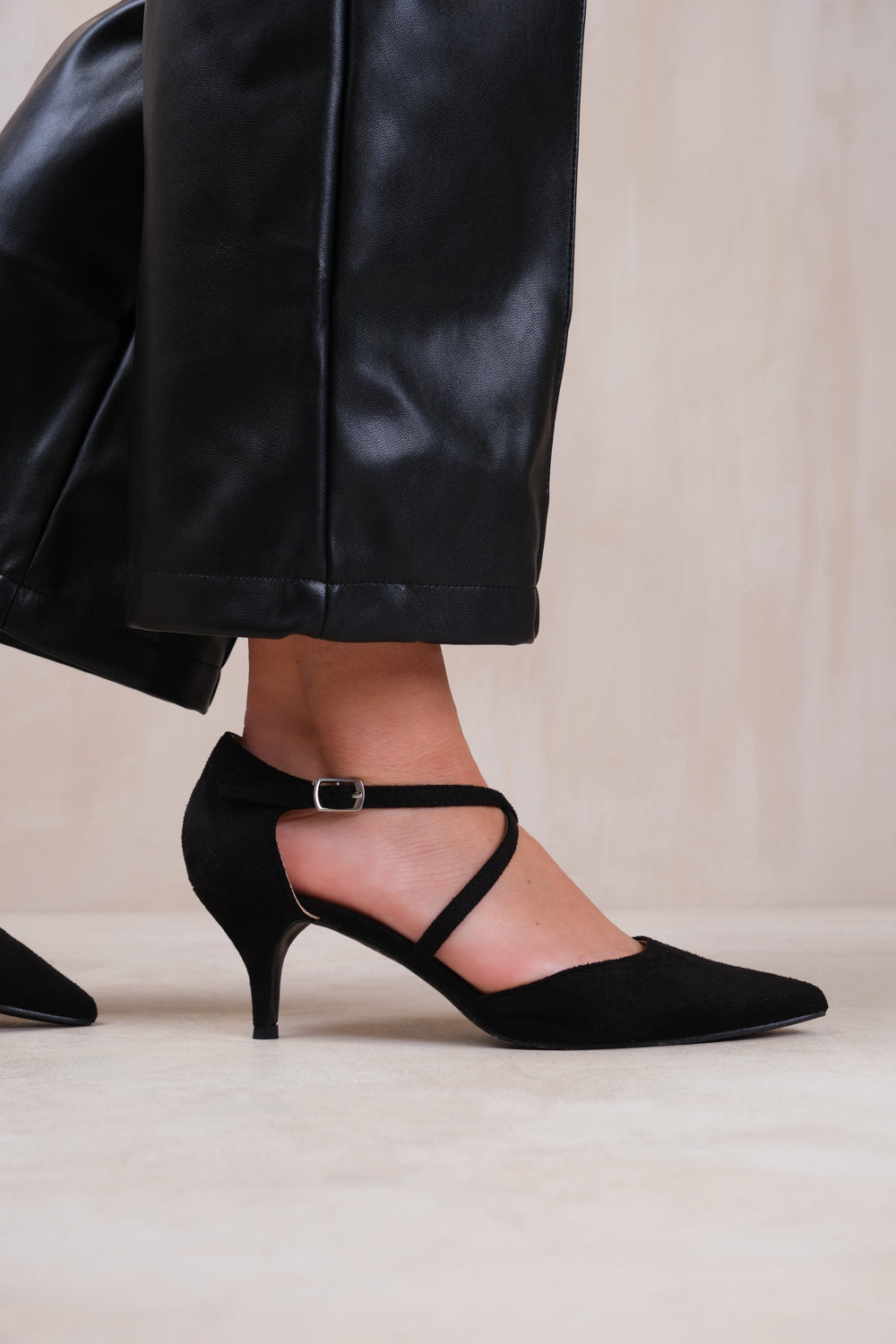 KENNEDI LOW KITTEN HEEL WITH CROSSOVER STRAP IN BLACK SUEDE