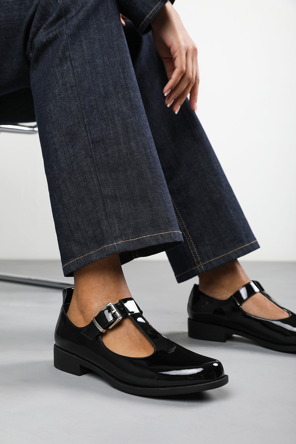 Keely Extra Wide Fit Girl's School T-Bar Buckle Mary Jane Shoes In Black Patent