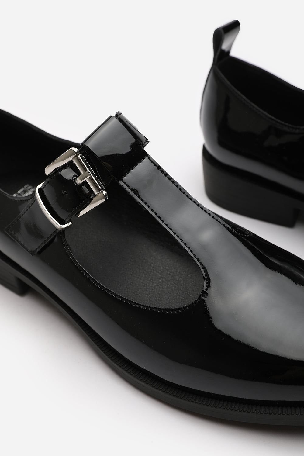 Keely Extra Wide Fit Girl's School T-Bar Buckle Mary Jane Shoes In Black Patent
