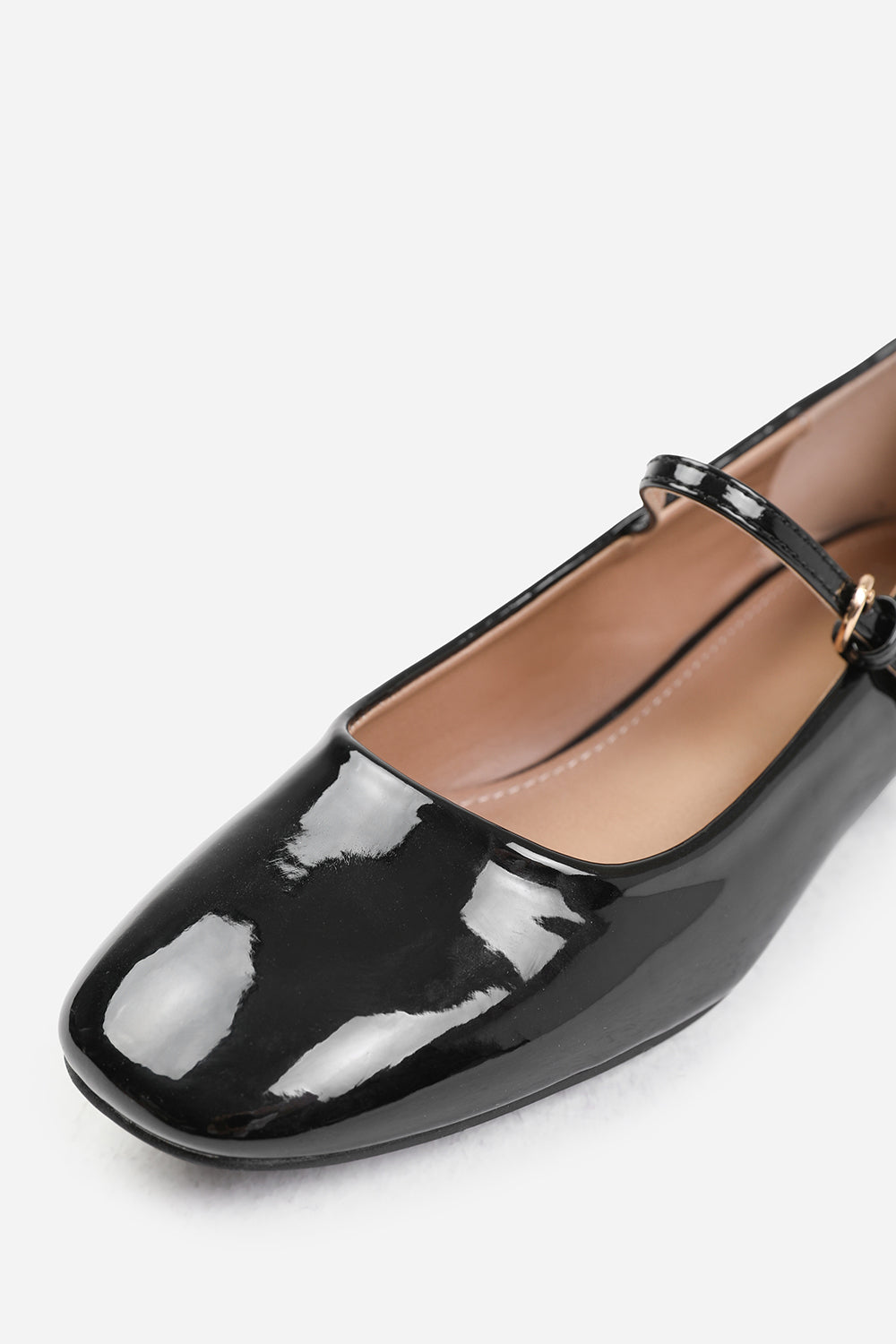 MINSK LOW HEEL WITH STRAP AND BUCKLE DETAIL IN BLACK PATENT