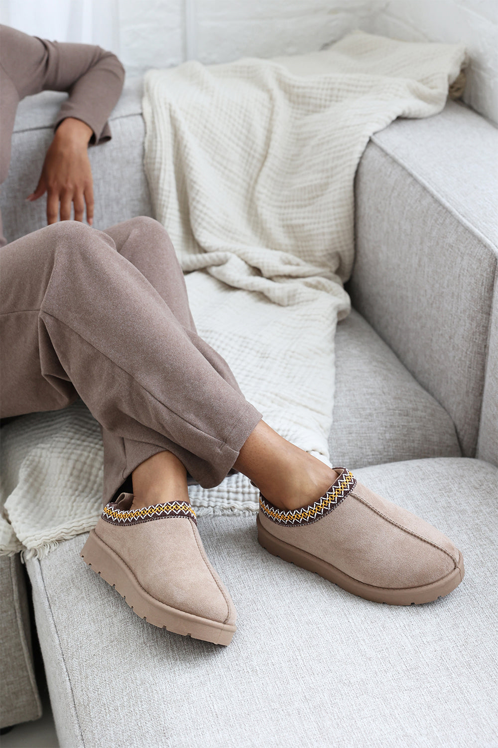 Quincy Cosy Camel Faux-Suede Fur Lining Slipper