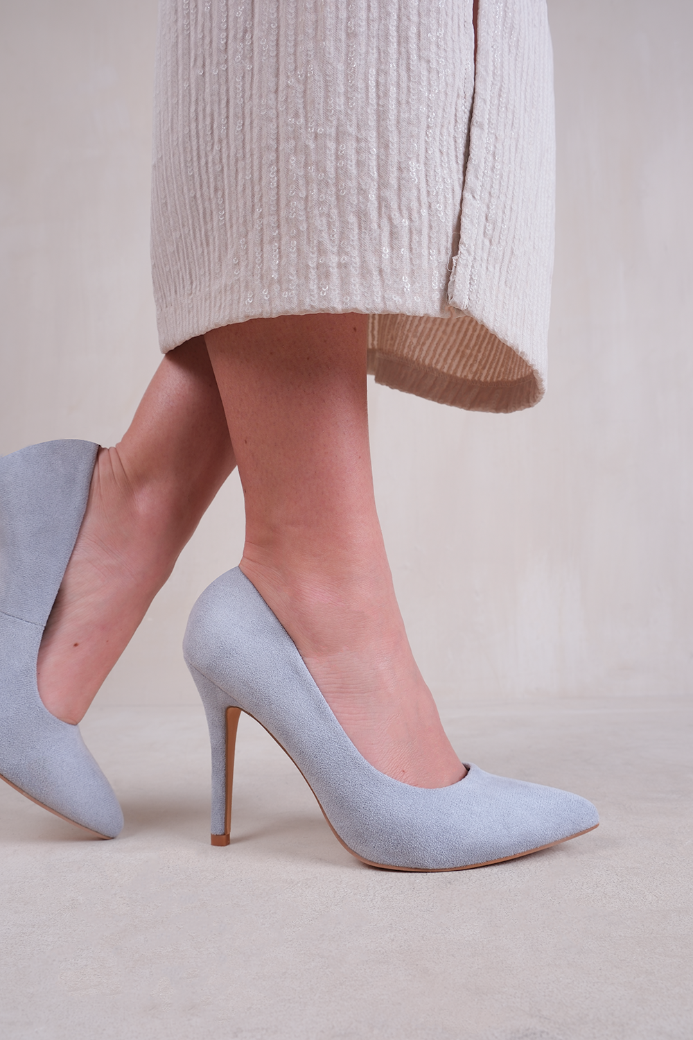 LEAH TOE PUMP HIGH HEEL IN LIGHT GREY SUEDE