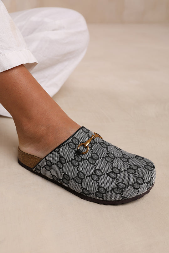 DUBLIN SLIP ON CLOG SHOE WITH GOLD DETAIL IN GREY