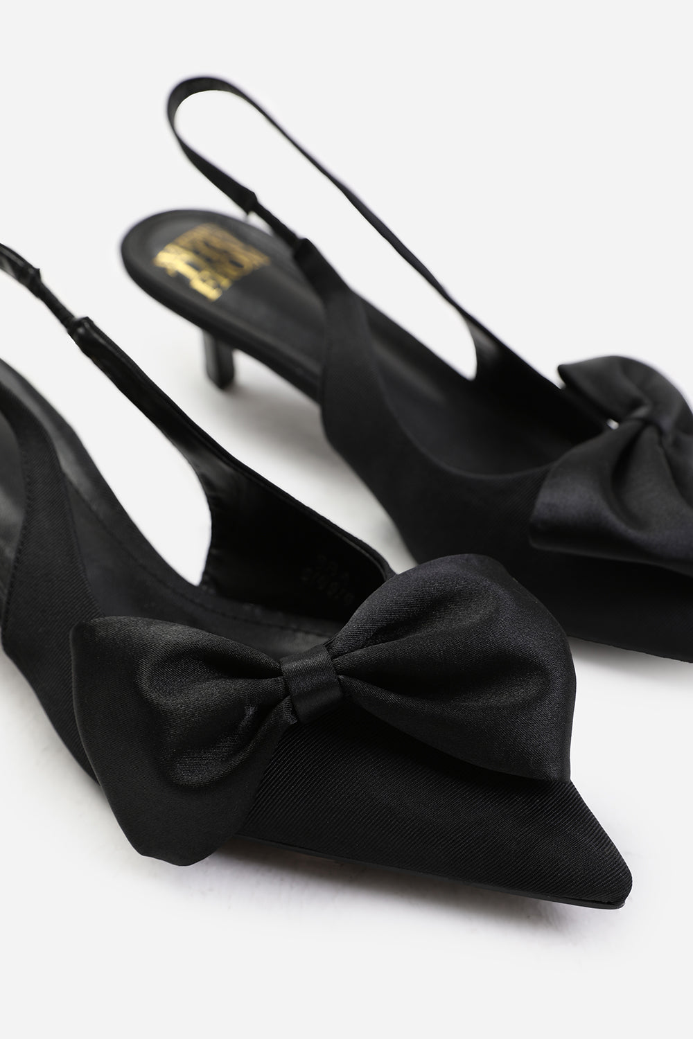 SANTORINI LOW KITTEN HEELS WITH POINTED TOE AND BOW DETAIL IN BLACK SATIN