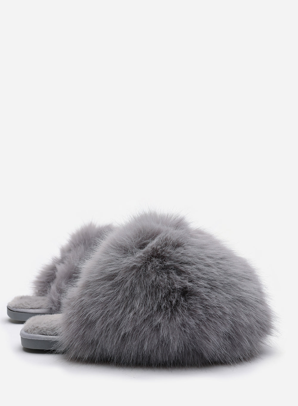 Qirexa Extreme Fluffy Oversized Faux Fur Slippers
