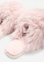 Qirexa Extreme Fluffy Oversized Faux Fur Slippers