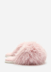 Qirexa Extreme Fluffy Oversized Faux Fur Slippers