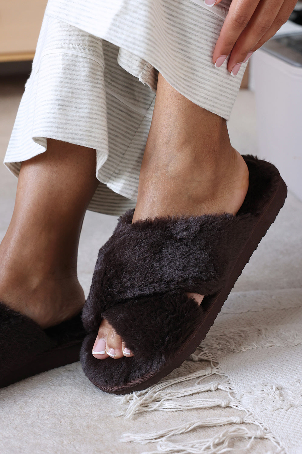 Ravixa Cross Over Fluffy Fur Slider Slippers