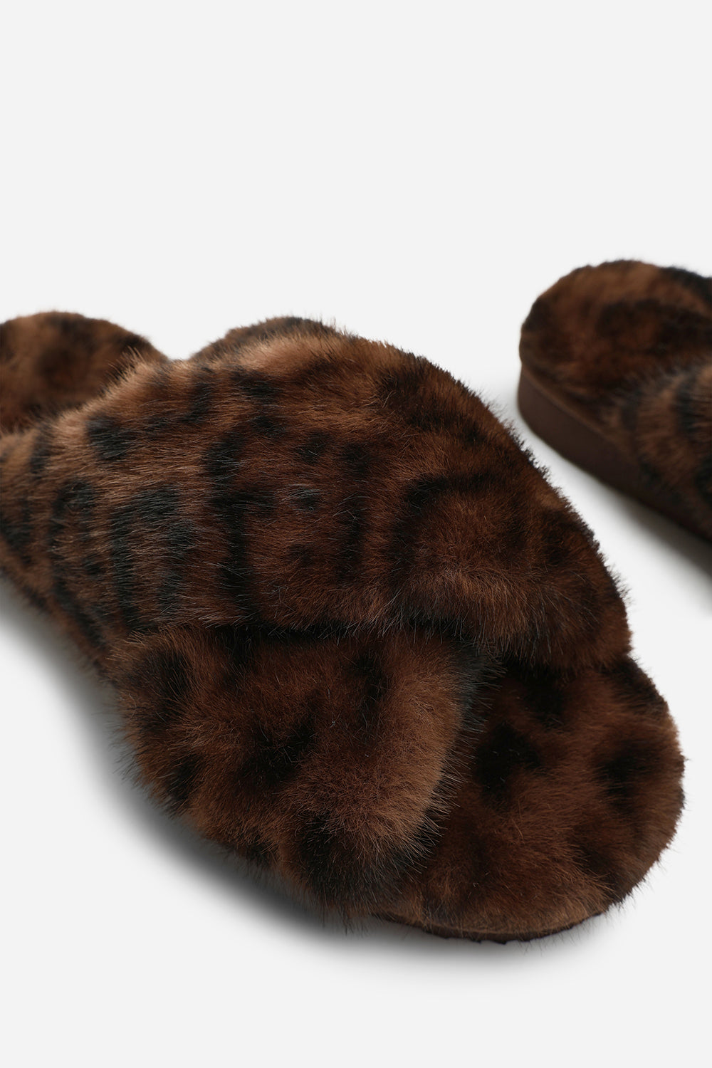 Denise Cross Over Fluffy Fur Slider Slippers In Leopard