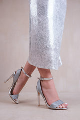 VENUS HIGH HEELS WITH THREADED WIDE STRAPS IN SILVER FAUX LEATHER