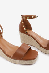 PRESLEY WEDGE SANDALS WITH GLADIATOR  ANKLE STRAP IN TAN PU