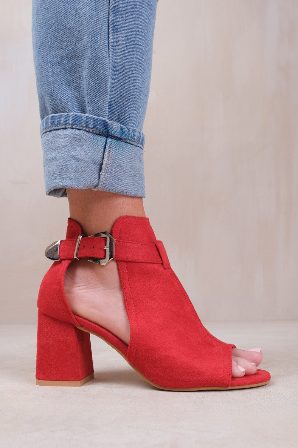 LISA BLOCK HEEL WITH SIDE BUCKLE AND OPEN TOE FRONT IN ROUGE RED SUEDE