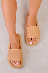 JOANNA TEXTURED RUBBER SLIDERS IN NUDE
